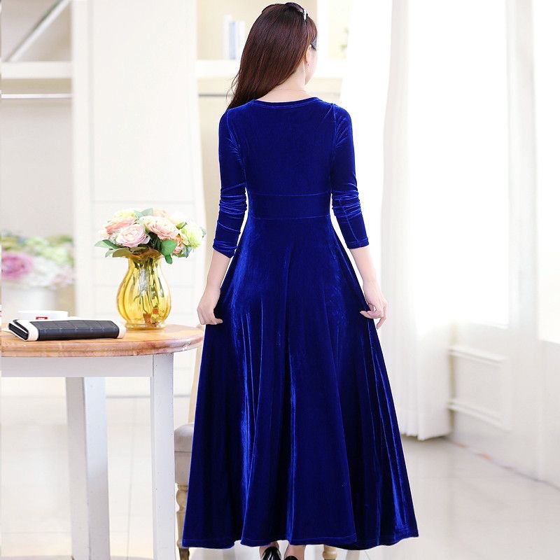 New Arrival Gold Velvet Plus-size Dress With Long Sleeves And A Full Skirt
