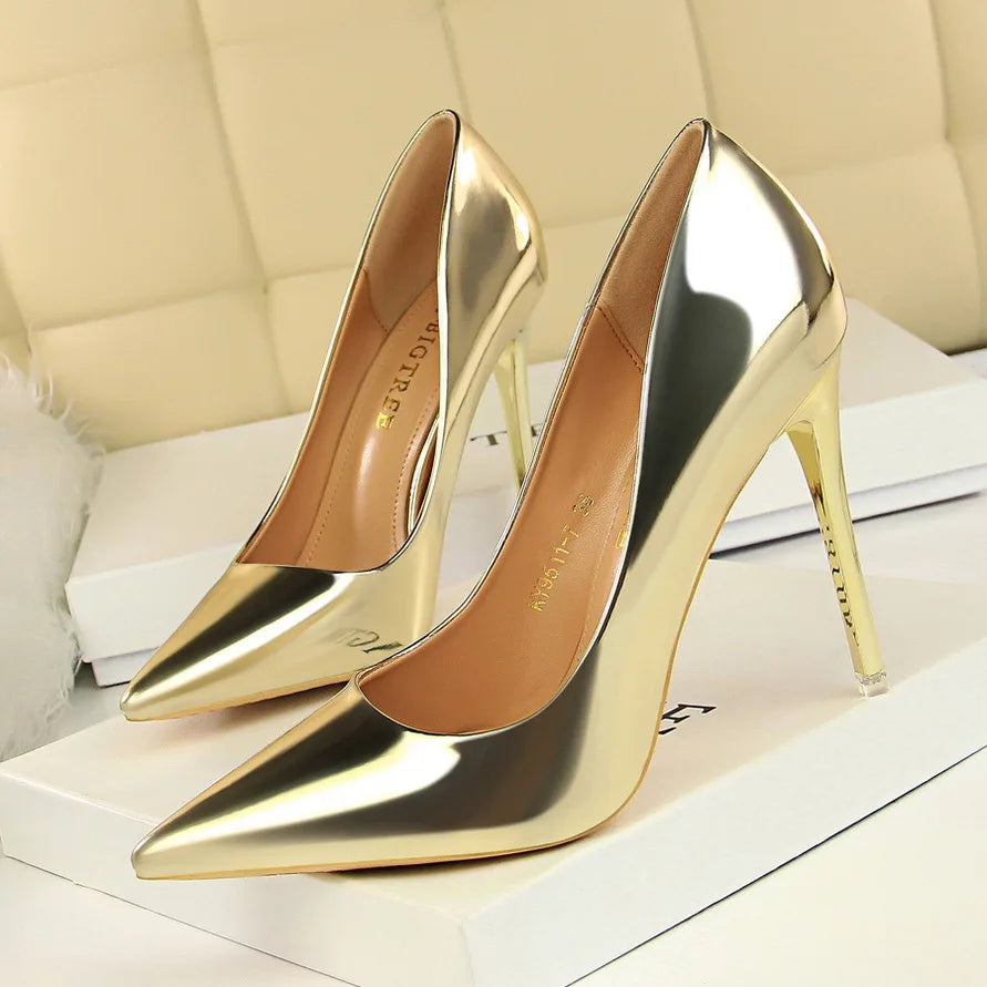 2024 Elegant Vintage Slip-On Pointed Toe Sandals for Ladies 7CM 10CM Heels Fashion Trend with Autumn & Summer Features