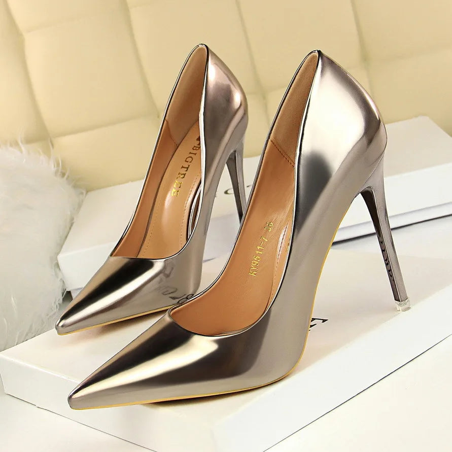 2024 Elegant Vintage Slip-On Pointed Toe Sandals for Ladies 7CM 10CM Heels Fashion Trend with Autumn & Summer Features