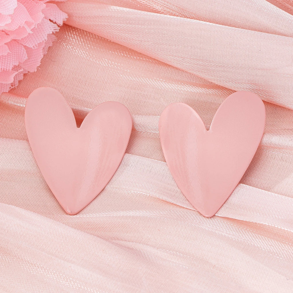 A Pair of Women's Earrings, Smooth Irregular Heart-Shaped Earrings, Suitable for Everyday Wear and Vacation Wear