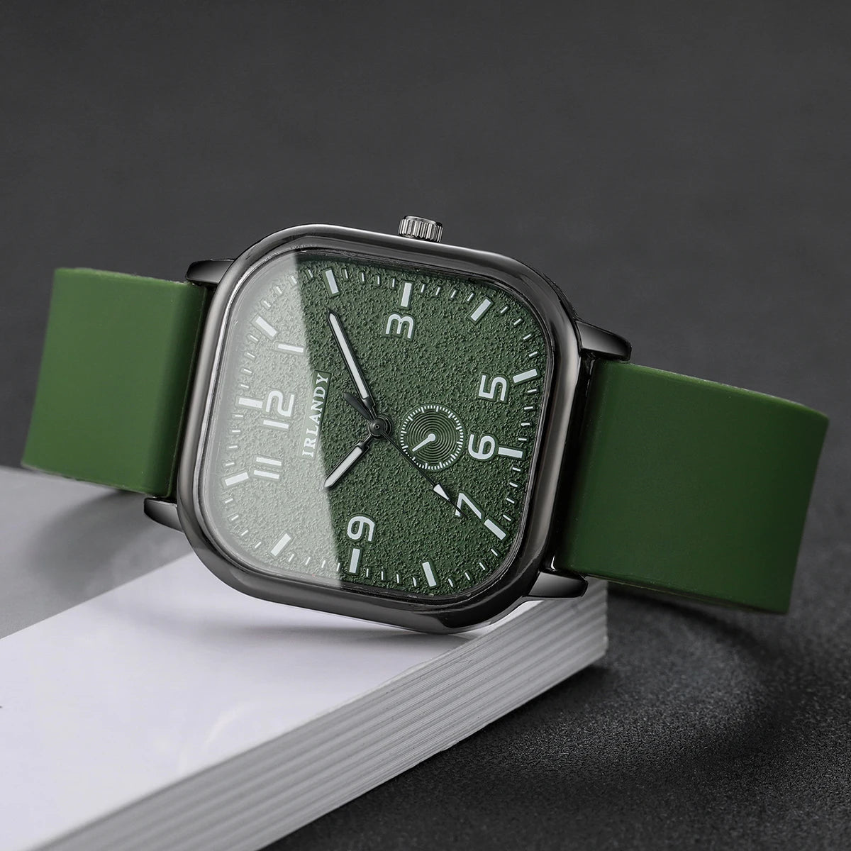 Fashion Square Women's Watch Casual Silicone Strap Quartz Watches Sports Wristwatch For Men Women Students（Without Box）