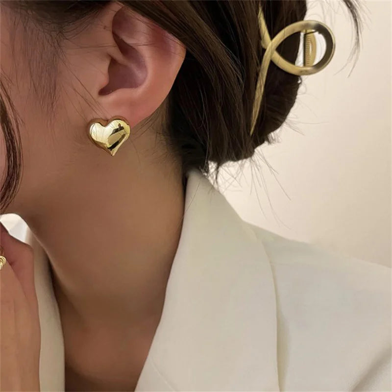 ●Minimalist Silver Color LOVE Heart Stud Earrings For Women Trendy Elegant Wedding Bride Jewelry Prevent Allergy