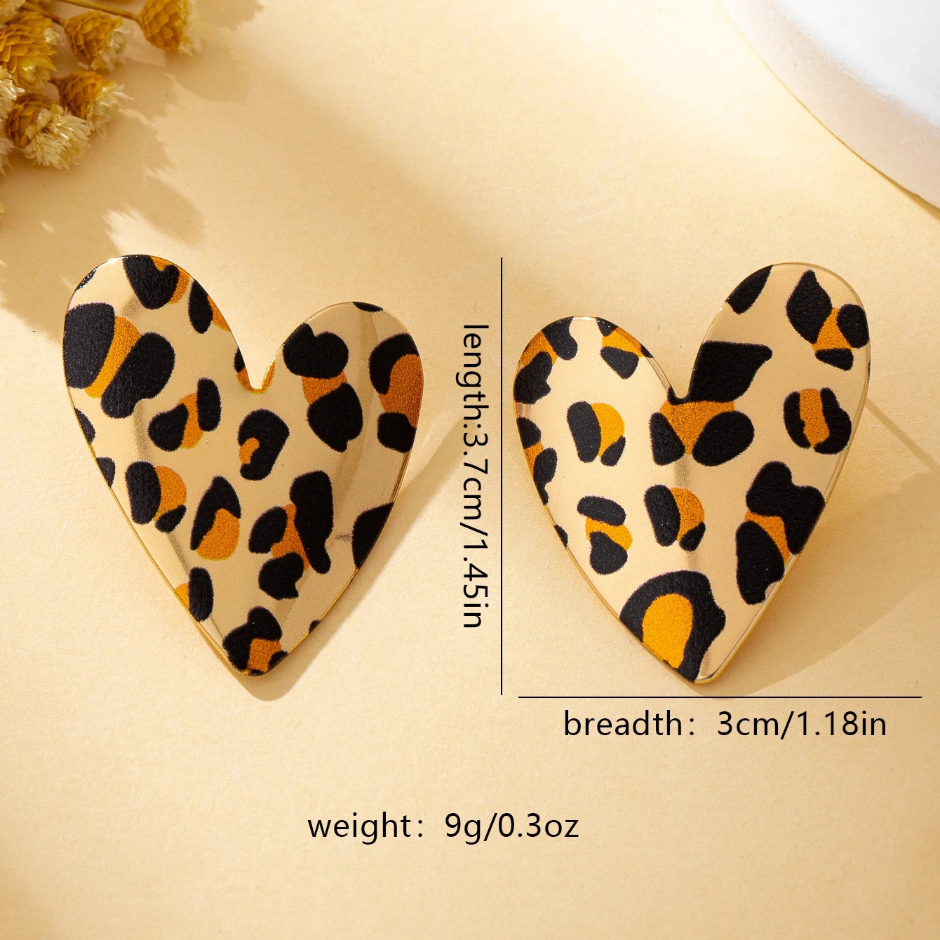 A Pair of Women's Earrings, Smooth Irregular Heart-Shaped Earrings, Suitable for Everyday Wear and Vacation Wear